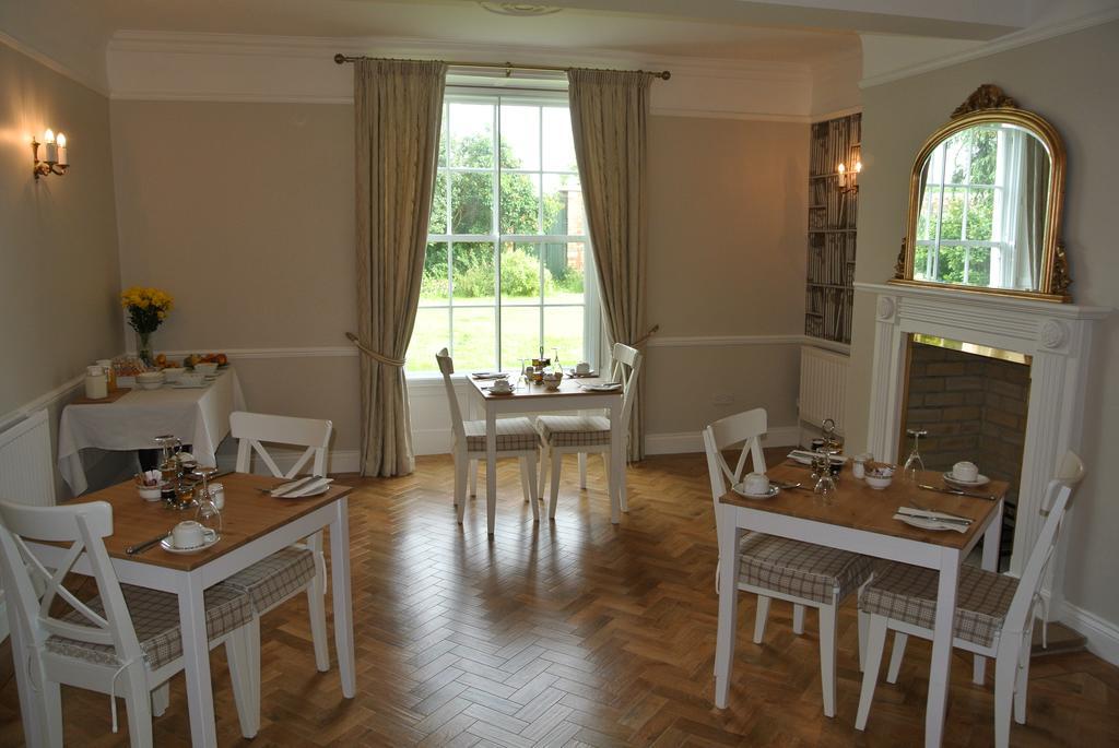 Worgret Manor Hotel แวร์แรม ภายนอก รูปภาพ